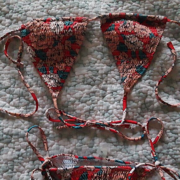 Women's Size Small Bikini Top/Bottom Set - Picture 2 of 5